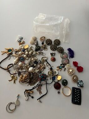 Mixed Women’s Hair Accessories Pack in Multicolor - Unbranded